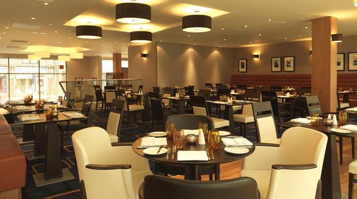 Hilton Garden Inn Aberdeen City Centre Restoran gambar