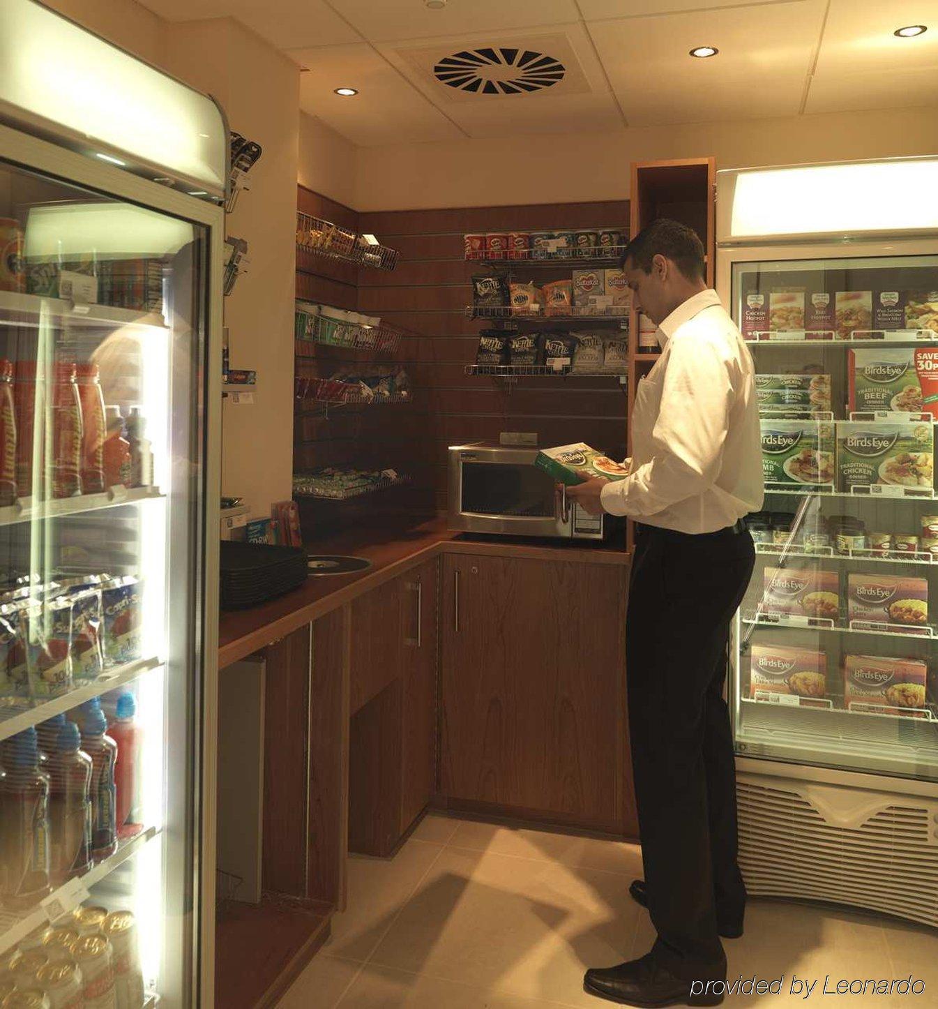 Hilton Garden Inn Aberdeen City Centre Restoran gambar